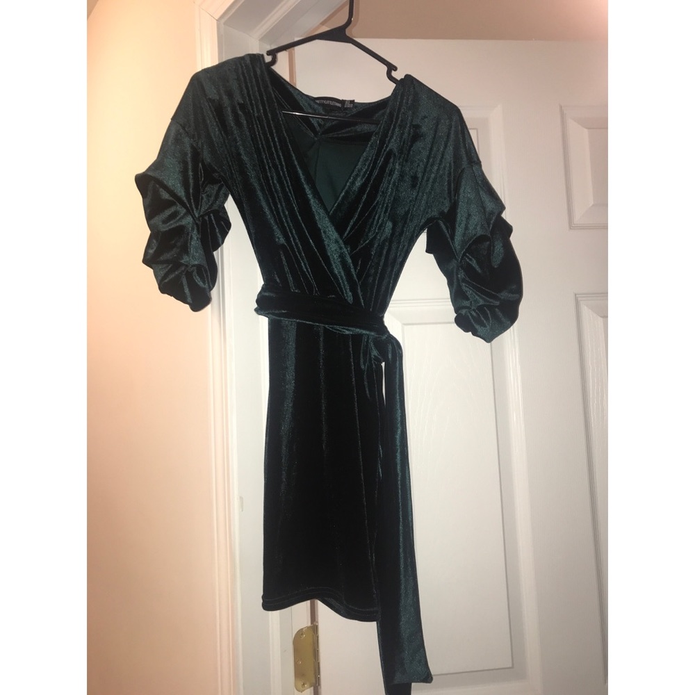 Emerald green tuck sleeve wrap velvet dress